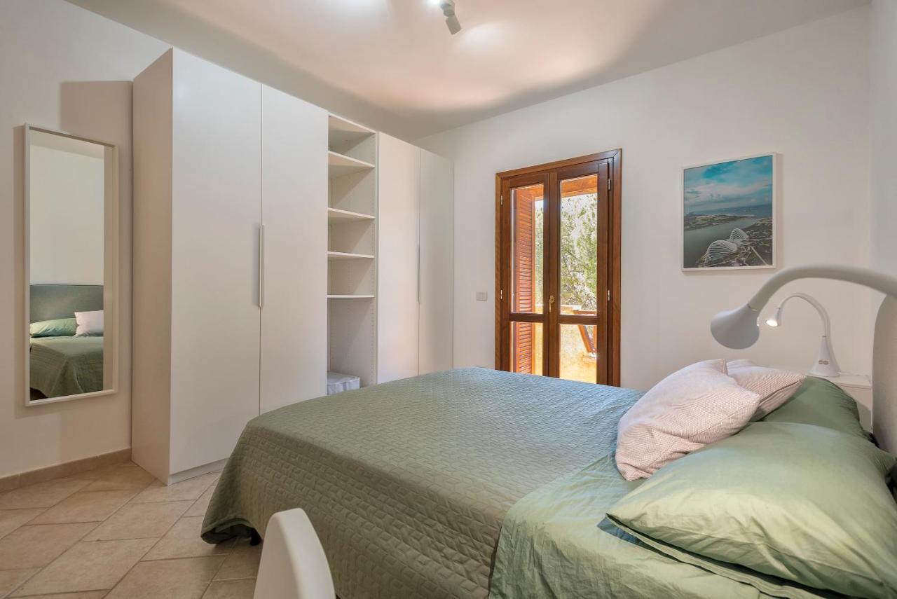 House Of Lens Apartment Golfo Aranci Exterior foto